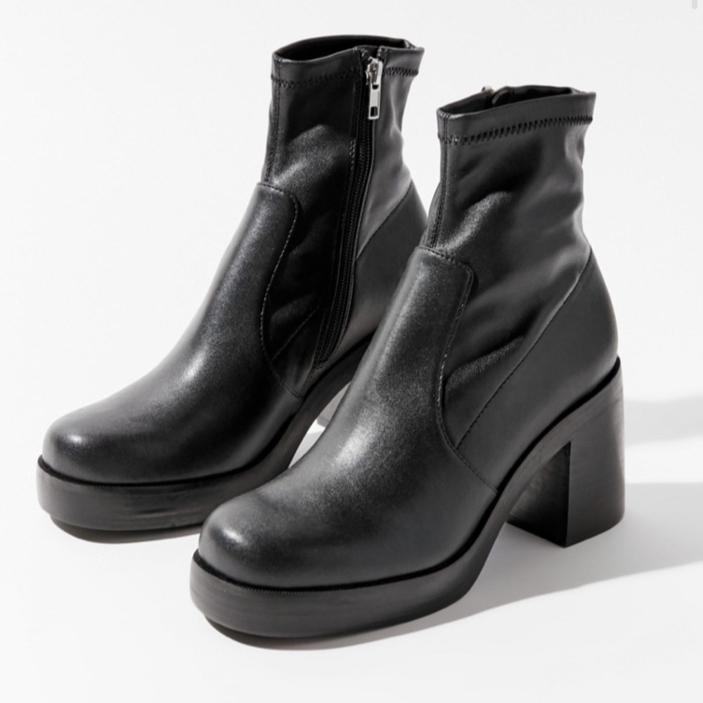 Steve Madden x UO boots